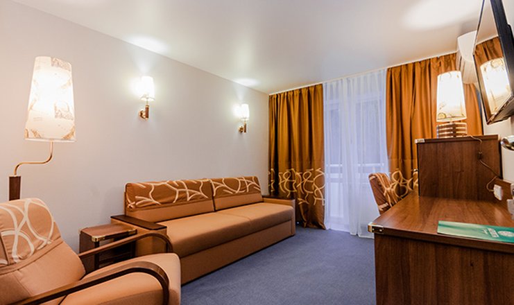 Фото отеля («Алушта» санаторий) - Комфорт 2-комнатный корп 7