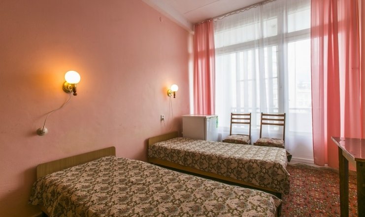 Фото отеля («Алуштинский» санаторий) - 1 категория 2-местный 1-комнатный корп.№1