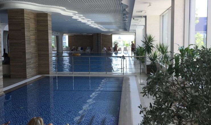 Фото отеля («Апарт-Сити Ирида» апартаменты) - Крытый бассейн АкваДелюкс
