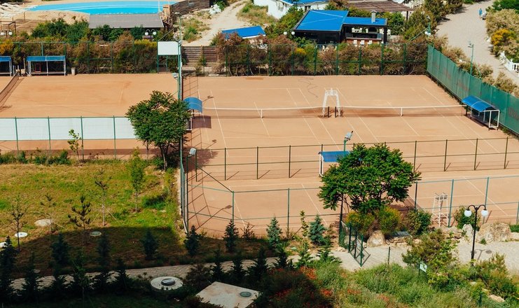 Фото отеля («Апарт-Сити Ирида» апартаменты) - Теннисные корты