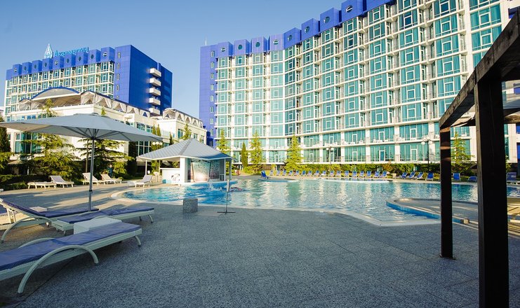 Фото отеля («Апарт-Сити Ирида» апартаменты) - Открытый бассейн Аквамарин