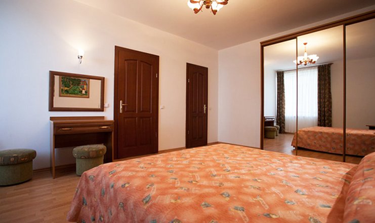 Фото отеля («Астарта» гостиница) - Полулюкс 2-местный 2-комнатный корпус 2