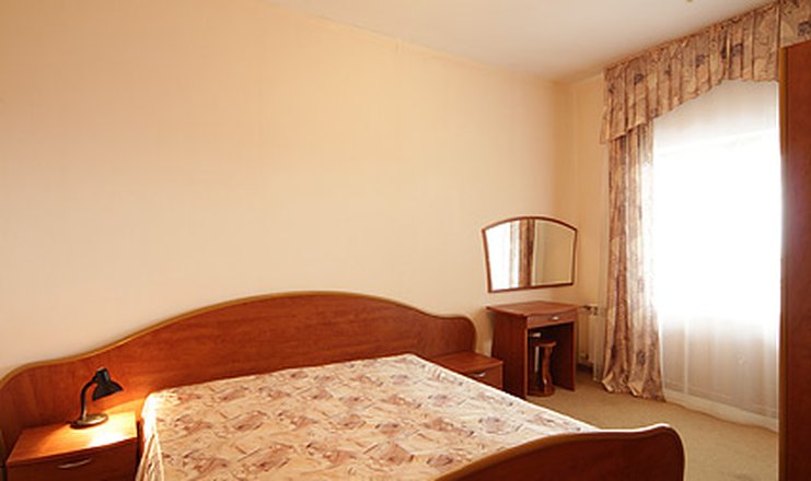 Фото отеля («Ай-Тодор-Юг» пансионат) - ПК 2-местный 2-комнатный север (спальня)