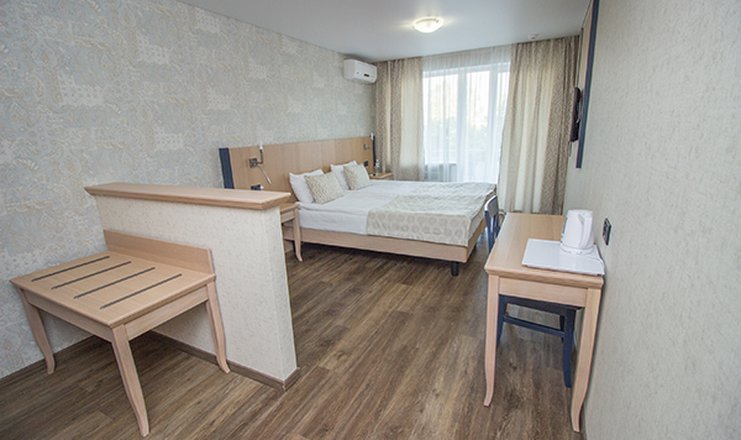 Фото отеля («Черноморец» санаторий) - Улучшенный стандарт 2-местный