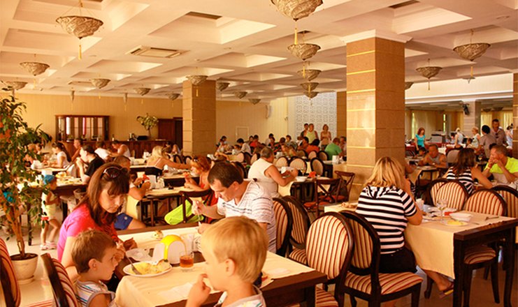 Фото отеля («Черноморец» санаторий) - Основной ресторан