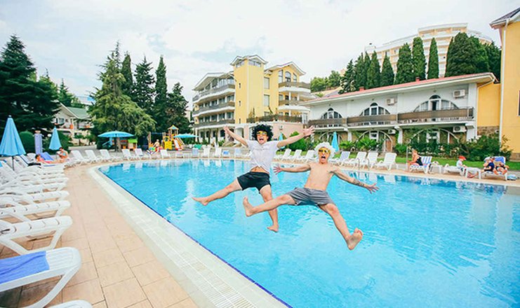 Фото отеля («Демерджи» парк-отель) - Открытый бассейн