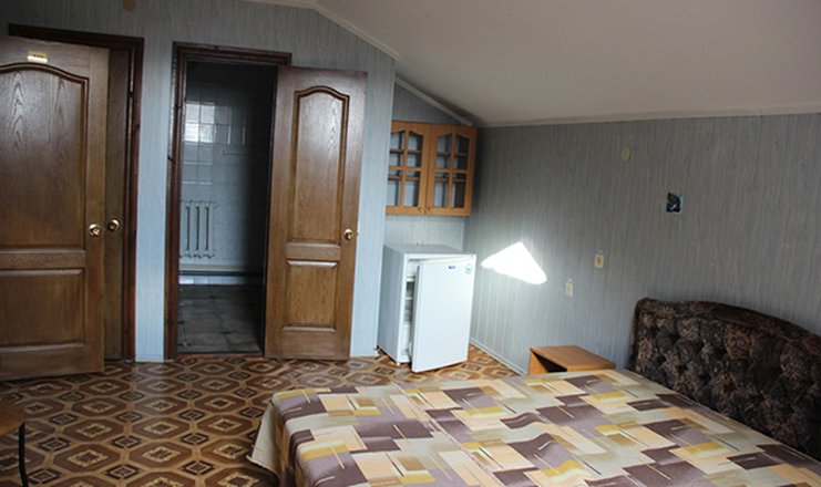 Фото отеля («Феодосия» пансионат) - Стандарт 2-местный 1-комнатный