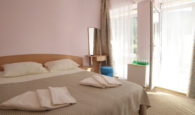 Фото отеля («Фламинго (Партенит)» гостевой дом) - Стандартный 2-местный (с кроватью)