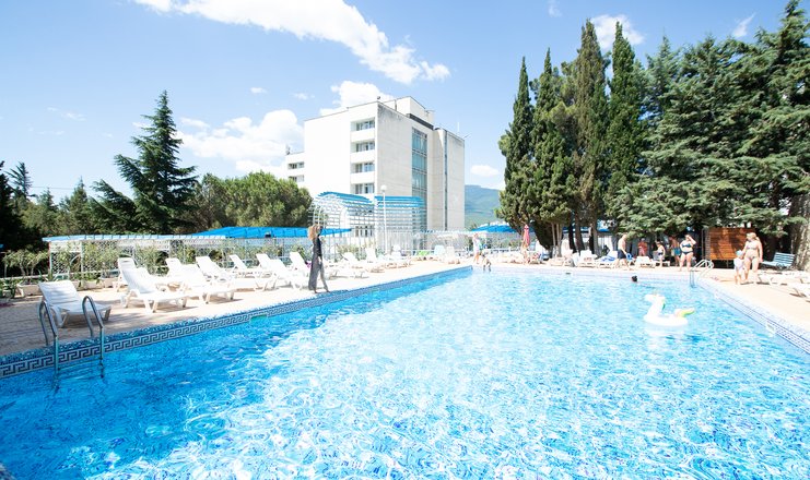 Фото отеля («Голубая Волна» санаторий) - Открытый бассейн взрослый