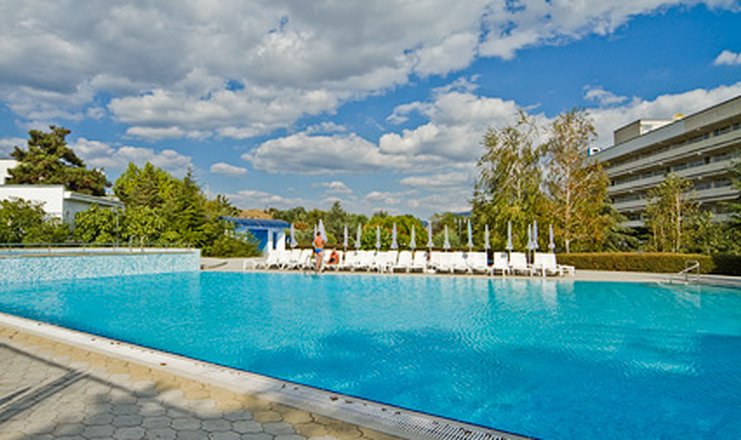 Фото отеля («Горизонт» туристско-оздоровительный комплекс) - Открытый бассейн