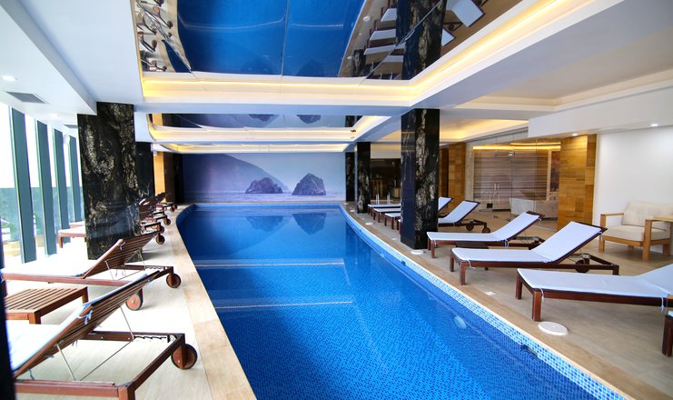 Фото отеля («Гурзуф Ривьера» апарт-отель) - Крытый бассейн