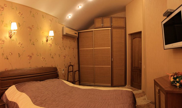 Фото отеля («ИваМария» курортный комплекс) - Коттедж гостевой дом 4-местный 2-уровневый