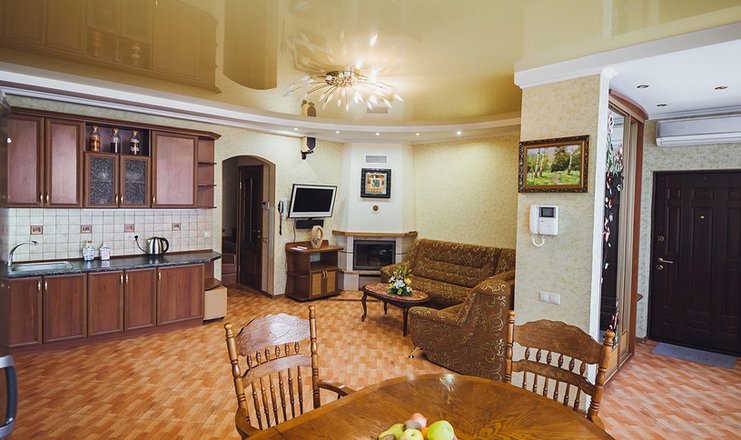 Фото отеля («ИваМария» курортный комплекс) - Коттедж гостевой дом 4-местный 2-уровневый