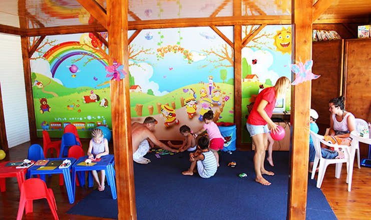 Фото отеля («Капля Моря» туристско-оздоровительный комплекс) - Детская комната «Теремок»
