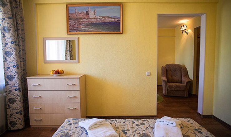 Фото отеля («Москва-Крым» санаторий) - Люкс 2-местный 2-комнатный