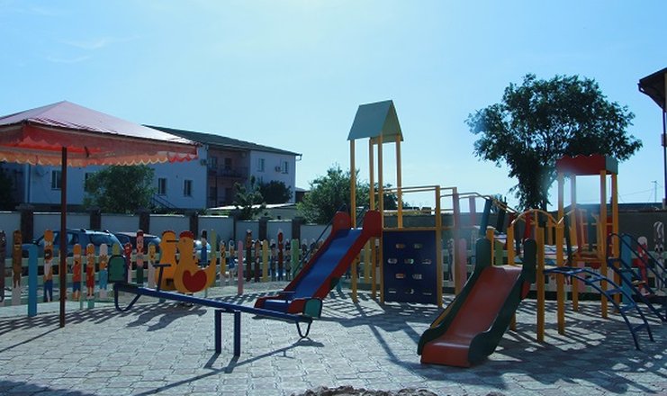 Фото отеля («Классик» вилла) - Детская площадка