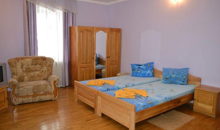 Фото отеля («Крым» отель) - Апартаменты 2-местные 1-комнатные 2-местный с доп.местом