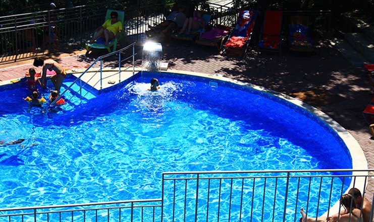 Фото отеля («Ласковый берег» пансионат) - Открытый бассейн