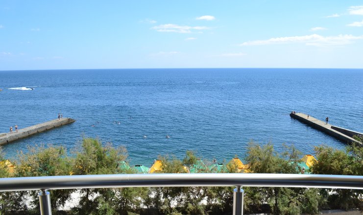 Фото отеля («Легенда» гостиница) - Балкон вид на море