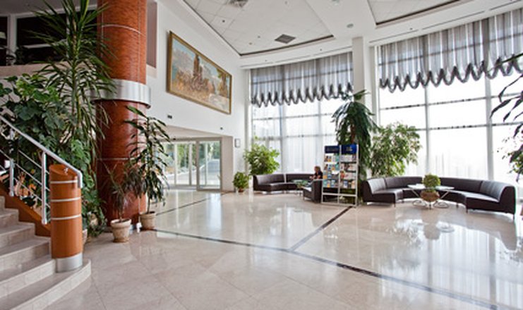 Фото отеля («Море СПА Резорт» отель) - Холл корпуса 