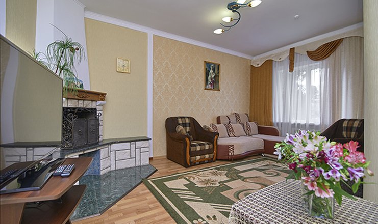 Фото отеля («Москва» гостиница) - Апартаменты А 4-местные 2-комнатные 2 этаж