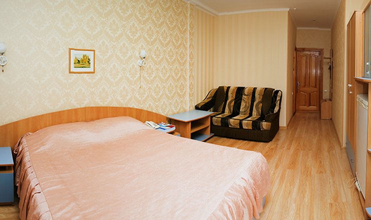 Фото отеля («Москва» гостиница) - Полулюкс 3-местный