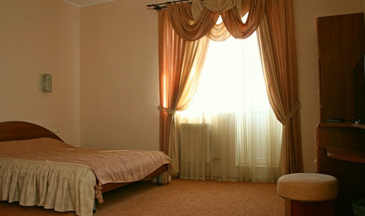 Фото отеля («Мыс» мини-гостиница) - Люкс 2-комнатный