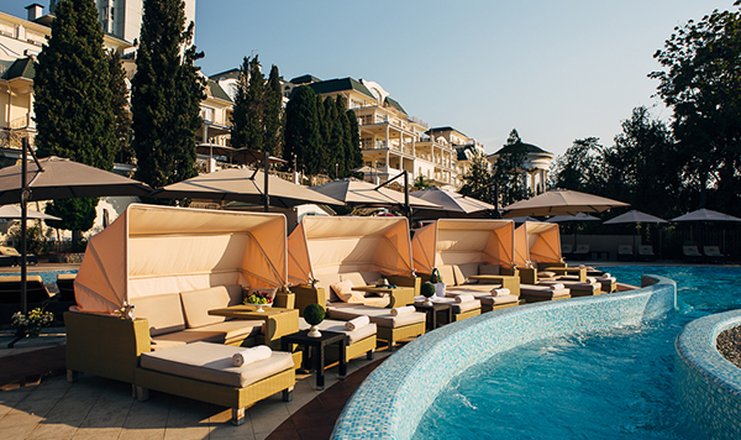 Фото отеля («Пальмира Палас» курортный отель) - Вид на бассейн и основной корпус
