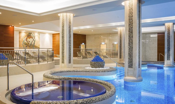 Фото отеля («Ривьера Санрайз» отель) - Крытый бассейн