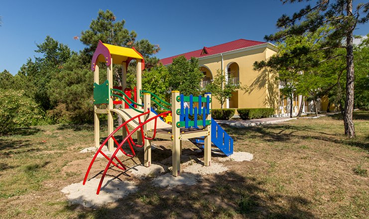 Фото отеля («Романова» парк-отель) - Детская площадка