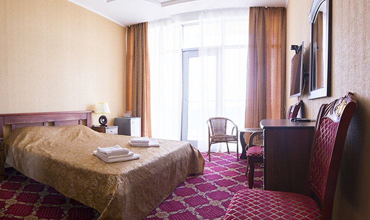 Фото отеля («Россия» гостиница) - Люкс 4-местный 2-комнатный