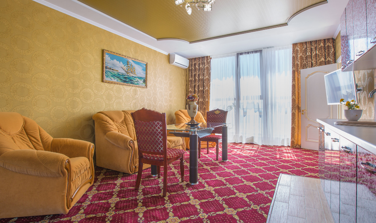 Фото отеля («Россия» гостиница) - Люкс Пентхаус 4-местный 2-комнатный
