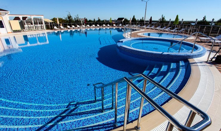 Фото отеля («Сакрополь» санаторий) - Открытый бассейн