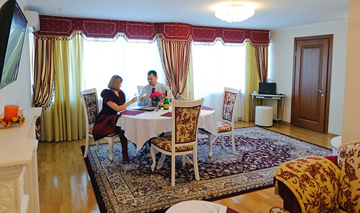 Фото отеля («Сакрополь» санаторий) - Люкс VIP 2-местный 3-комнатный