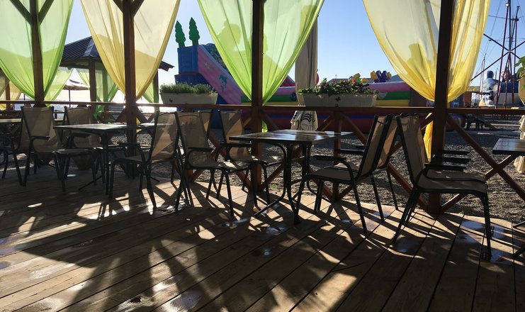 Фото отеля («Никос» гостевой дом) - Кафе на пляже