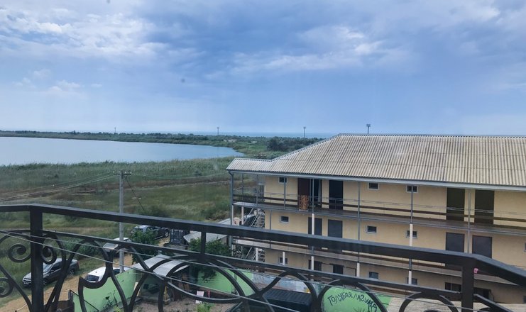 Фото отеля («Озерная» гостиница) - Вид с балкона