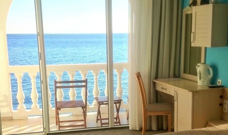 Фото отеля («Санта Барбара» гостиница) - Стандартный 2-местный с видом на море, главный корпус (№1)