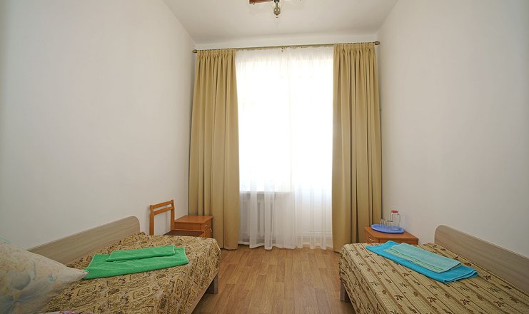 Фото отеля («Симеиз» санаторий) - Эконом 2-местный с удобствами на этаже, главный корпус