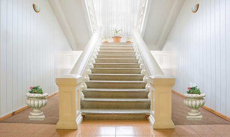 Фото отеля («Совиньон» резиденция) - Внутренние лестницы в корпусе
