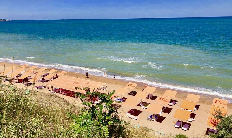 Фото отеля («Свет Маяка» санаторий) - Море и пляж