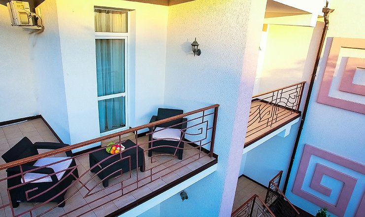 Фото отеля («Царь Евпатор» пансионат) - Вид на балкон