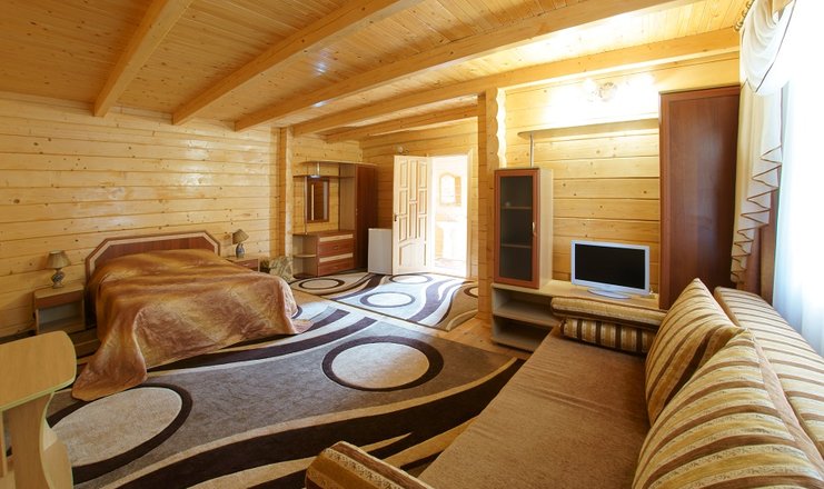 Фото отеля («Украина-1» пансионат) - Люкс 2-местный 1-комнатный в деревянном коттедже