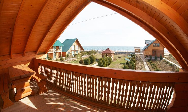 Фото отеля («Украина-1» пансионат) - Люкс 2-местный 2-комнатный в деревянном коттедже вид с террасы