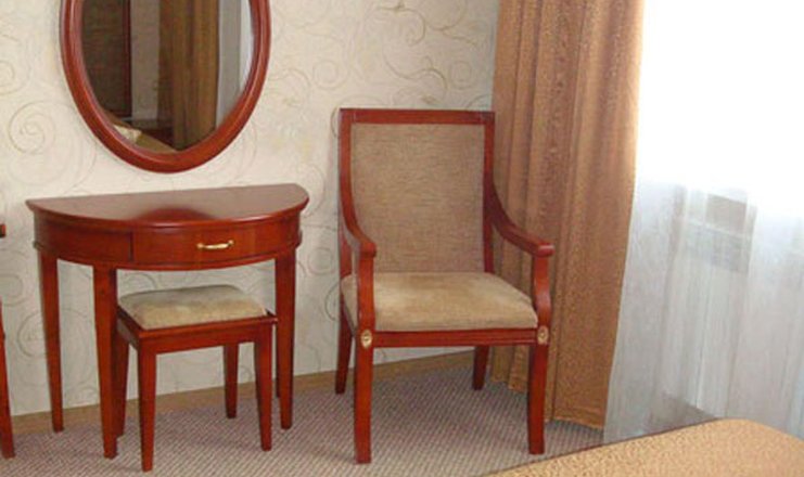 Фото отеля («Украина Палас» отель) - Люкс улучшенный 2-местный 2-комнатный