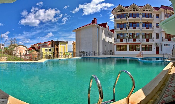 Фото отеля («Алина» вилла) - Внешний вид и бассейн