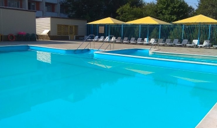 Фото отеля («Золотой берег» пансионат) - Открытый бассейн