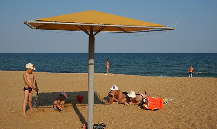 Фото отеля («Золотой пляж» туристско-оздоровительный комплекс) - Пляж
