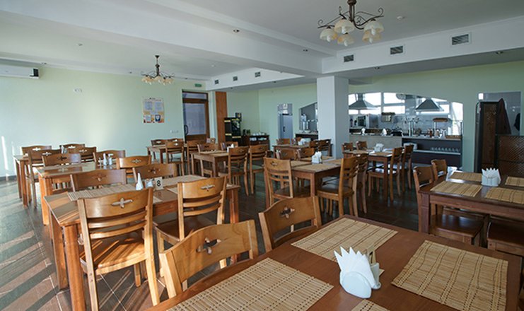 Фото отеля («Золотой пляж» туристско-оздоровительный комплекс) - Кафе, корпус 2