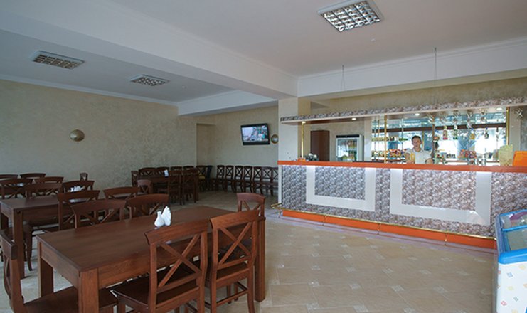 Фото отеля («Золотой пляж» туристско-оздоровительный комплекс) - Кафе на территории