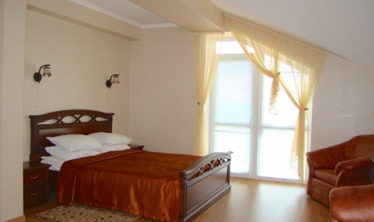 Фото отеля («Золотой пляж» туристско-оздоровительный комплекс) - Люкс 2-местный 2-комнатный (площадь 36,6 кв.м) корпус 2